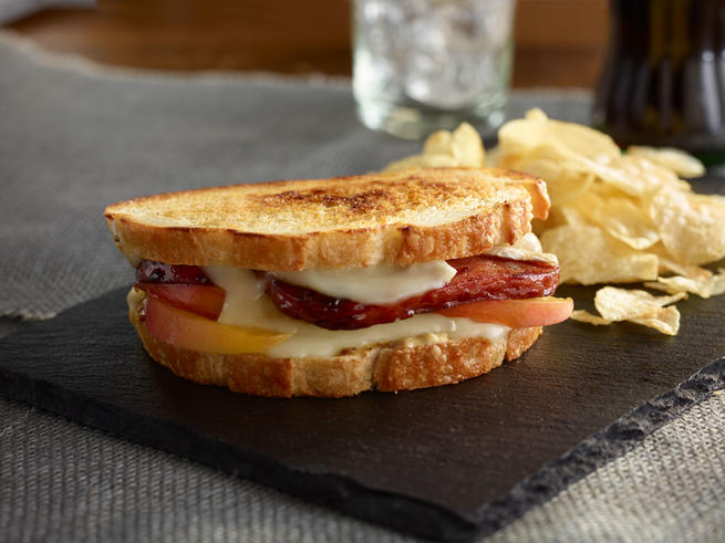 https://www.spamcanada.com/recipe/spam-grilled-cheese-with-brie-and-peaches/